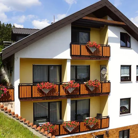 Garni Berghof * Heigenbruecken